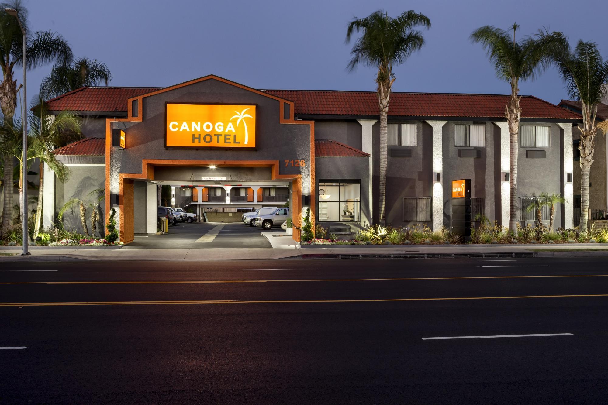 Canoga Hotel At Warner Center Los Angeles Exterior photo